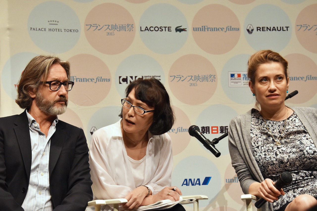 「ヴィオレット（原題）」上映後トークショーの様子。左からマルタン・プロヴォ、エマニュエル・ドゥヴォス。