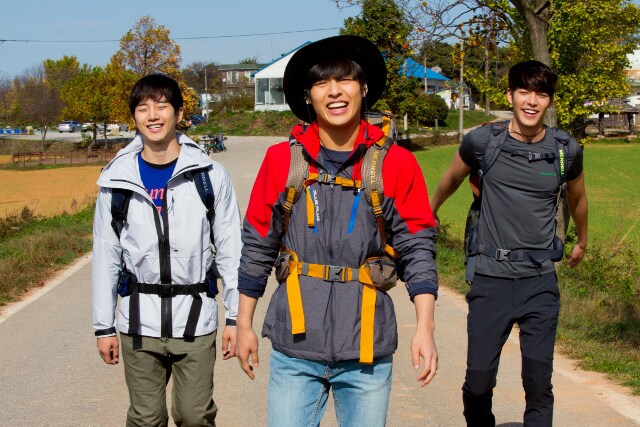 「二十歳」 (c)2015 NEXT ENTERTAINMENT WORLD. All Rights Reserved.