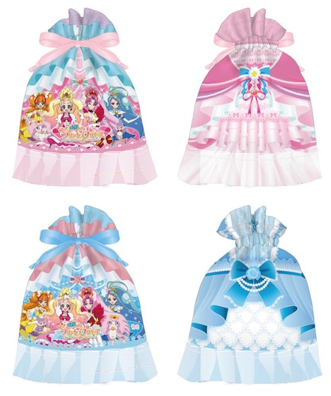 「映画Go!プリンセスプリキュア Go!Go!!豪華3本立て!!!」前売り特典の「プリンセス♪エレガントポーチ」上からピンク、ブルー。(c)2015 映画Go!プリンセスプリキュア製作委員会