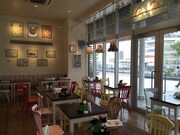 Cath's Cafe 湘南辻堂店の店内。