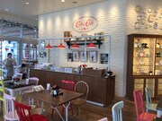 Cath's Cafe 湘南辻堂店の店内。