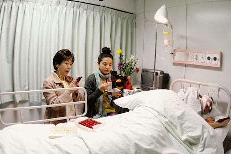 「後楽園の母」 (c)M-ON! Entertainment Inc./SPEEDSTAR RECORDS