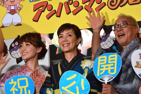 左から大島優子、戸田恵子、中尾隆聖。