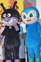 ばいきんまんとコキンちゃん。