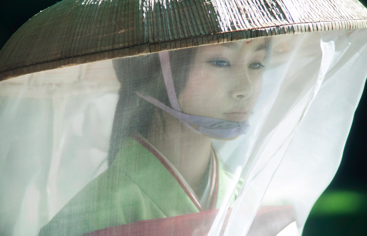 「黒衣の刺客」より、忽那汐里出演シーン。(c)2015 Spot Films, Sil-Metropole Organisation Ltd, Central Motion Picture International Corp.