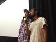 「選挙フェス！」初日舞台挨拶にて、左から杉岡太樹、三宅洋平。