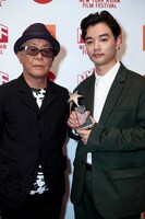 左から廣木隆一、染谷将太。Photos by Mayumi Nashida