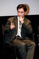 質問に答える染谷将太。 Photos by Mayumi Nashida