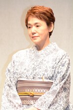 カナシミ役の大竹しのぶ。