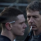 凶暴な不良少年が生きる希望を見つけるまで、「名もなき塀の中の王」10月公開