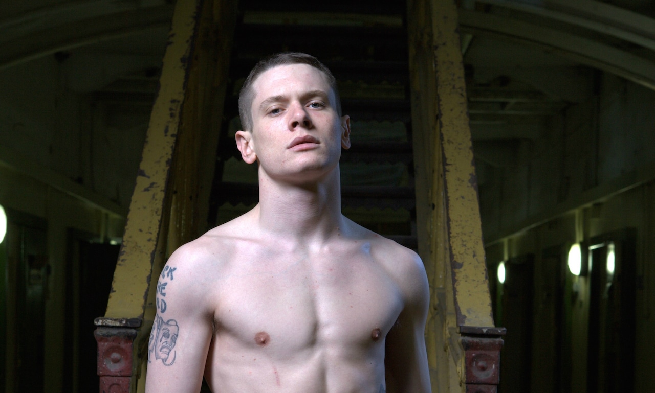 「名もなき塀の中の王」 (c)STARRED UP FILMS LIMITED AND CHANNEL FOUR TELEVISION CORPORATION 2013