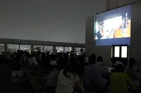 過去に行われた「ルーフトップシネマ」の様子。