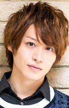 如月響也役の前山剛久。