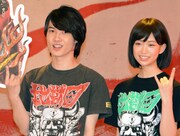 左から神木隆之介、森川葵。