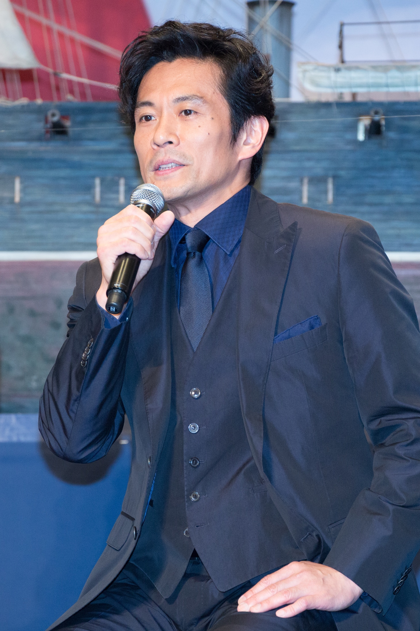 内野聖陽
