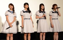 左から桜井玲香、深川麻衣、高山一実、松村沙友理。