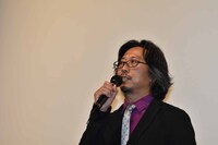 「脳漿炸裂ガール」監督のアベユーイチ。