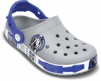 R2-D2をモチーフにした「スター・ウォーズ」モデル のクロックス。価格：4212円。(c)＆TM Lucasfilm Ltd.