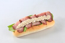 ウォール・マリア奪還前祝いドッグ (c)諫山創・講談社／「進撃の巨人」製作委員会