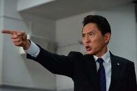 「HERO」より、松重豊。(c)2015フジテレビジョン ジェイ・ドリーム 東宝 FNS27社