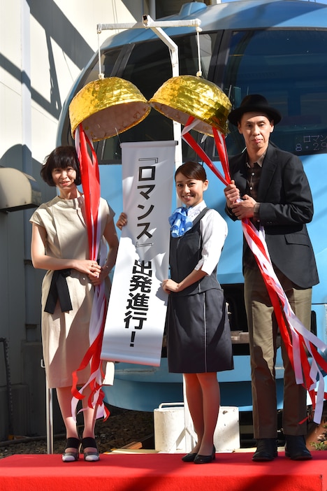 「ロマンス」イベントにて、左からタナダユキ、大島優子、大倉孝二。