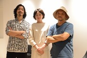 左から金子ノブアキ、清野菜名、押井守。