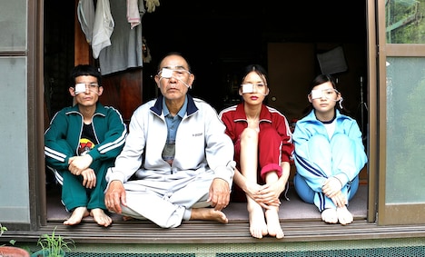 「家族ごっこ」 (c)2015「家族ごっこ」製作委員会