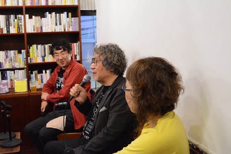 左から中川右介、大林宣彦、大林千茱萸。