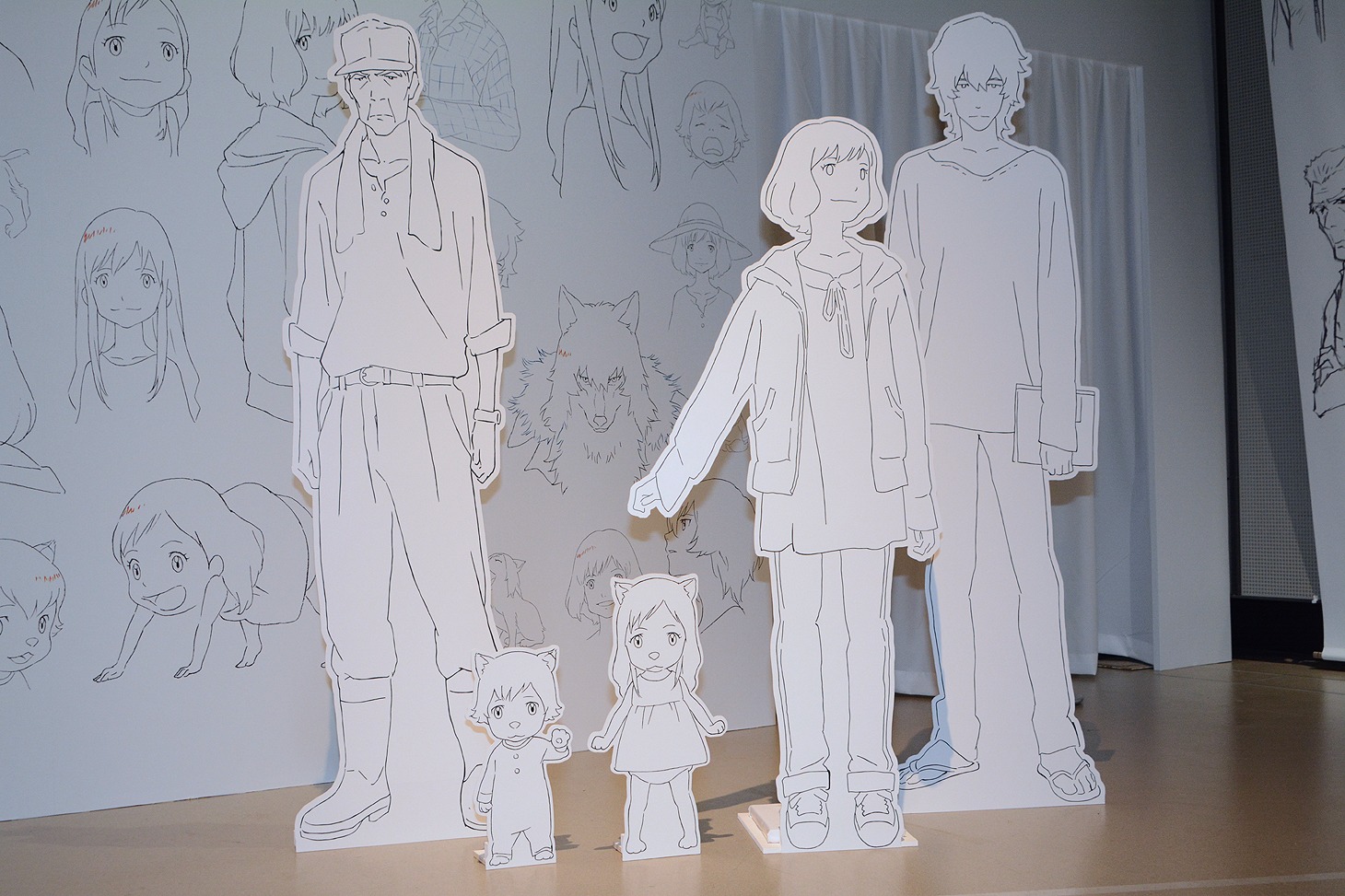 「バケモノの子」展の様子。