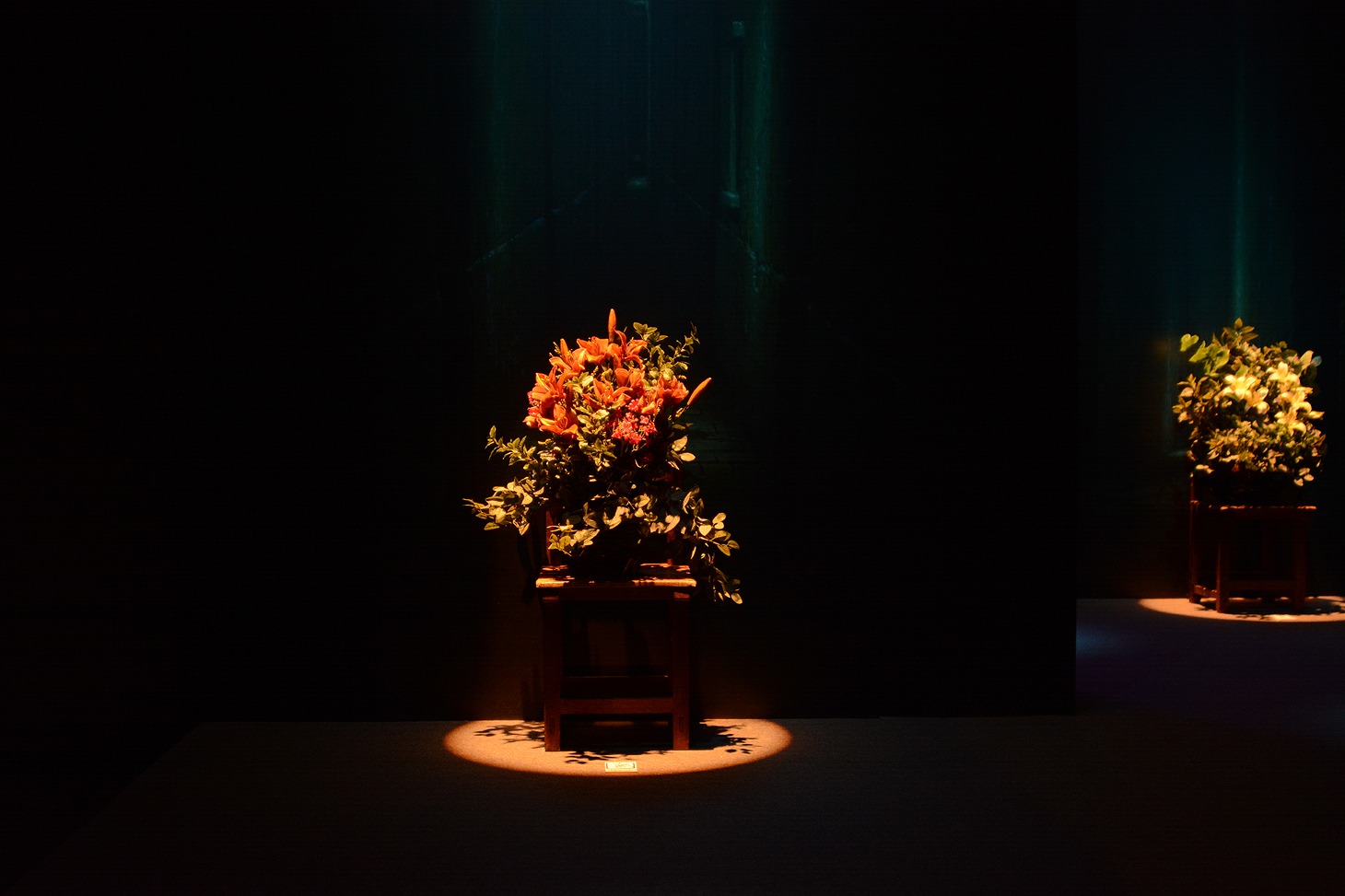 「バケモノの子」展の様子。