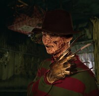 「エルム街の悪夢」の殺人鬼フレディ。A NIGHTMARE ON ELM STREET and all related characters and elements are trademarks of and (c)New Line Productions, Inc. (s15) （画像提供：ユニバーサル・スタジオ・ジャパン）