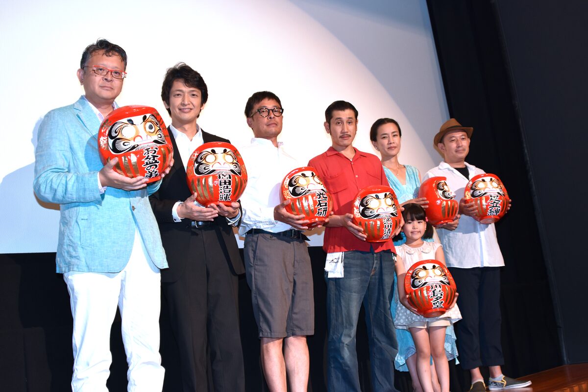 渋川清彦 光石研らが監督の 再出発 に歓喜 お盆の弟 公開初日迎える 映画ナタリー 渋川清彦 光石研らが監督の 再出発 に歓喜 お盆の弟 公開初日迎える 映画ナタリー