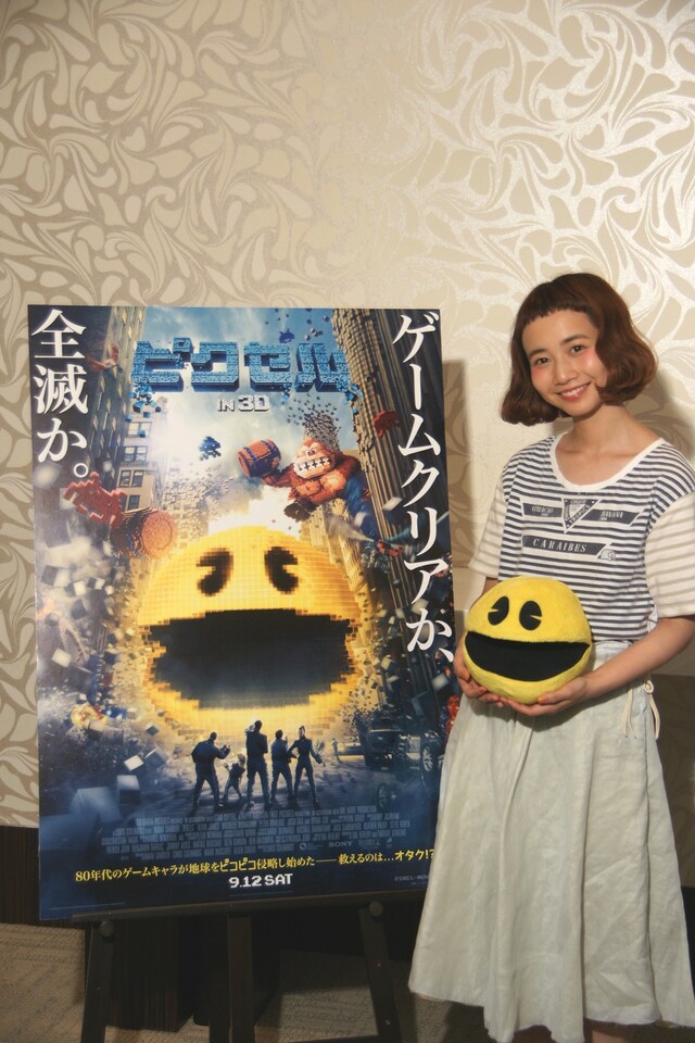 「ピクセル」日本語吹替版の主題歌を担当する三戸なつめ。