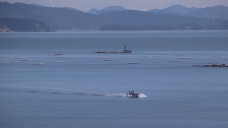 「牡蠣工場」 (c)Laboratory X, Inc.