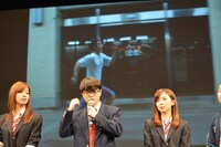 「映画 みんな！エスパーだよ！」完成披露試写会の様子。