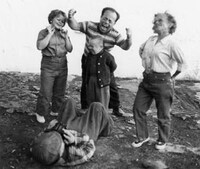 「小人の饗宴」 (c)WERNER HERZOG FILM