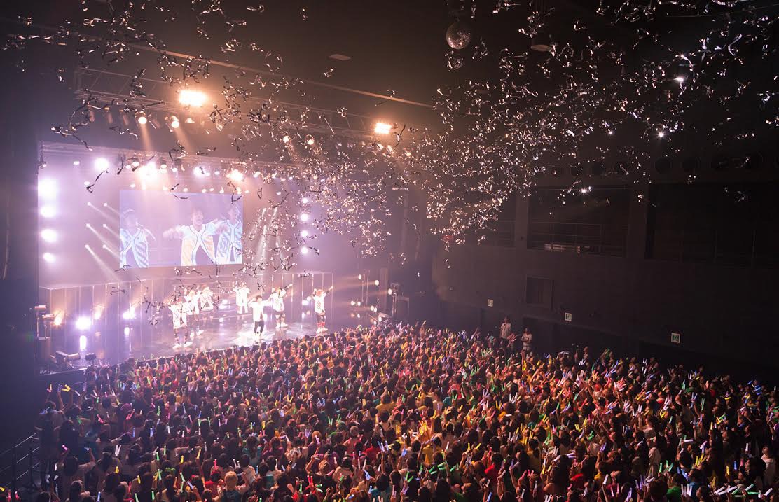 「BULLET TRAIN ONEMAN SHOW SUMMER LIVE HOUSE TOUR 2015～fanfare to you.～」愛知・Zepp Nagoya公演の様子。（写真提供：SDR）