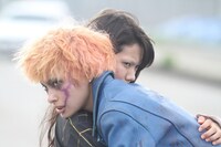 「脳男」 (c)2013 映画「脳男」製作委員会