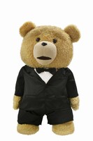 コスプレテッド タキシードバージョン (c)Universal Pictures