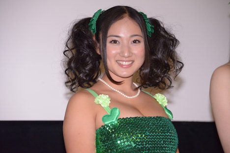 “けろリズム”のメンバーを演じた紗綾。