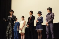 初日舞台挨拶の様子。