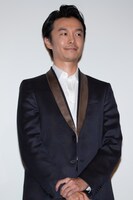 「この国の空」初日舞台挨拶に登壇した長谷川博己。