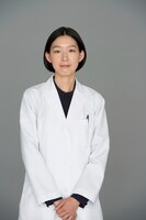 メディカルソーシャルワーカー、向井祥子役の江口のりこ。(c)TBS