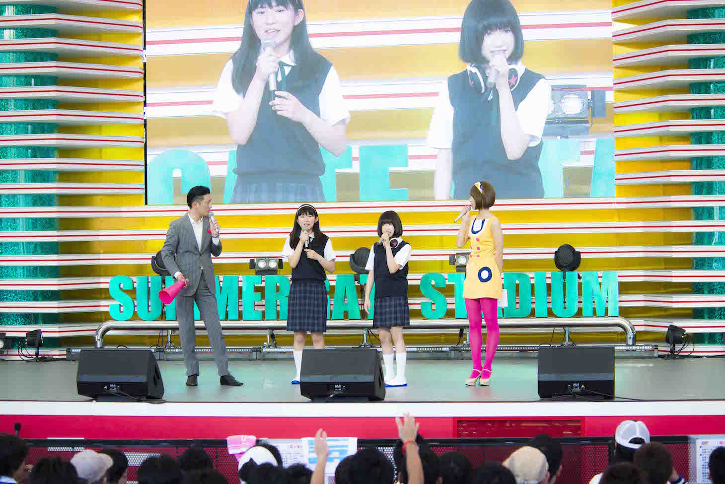 8月2日の「TOKYO IDOL FESTIVAL 2015」にて結成を発表した「ずんね from JC-WC」。(c)2015 女子トイレ清掃組合