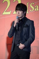 ウーマンラッシュアワー村本。