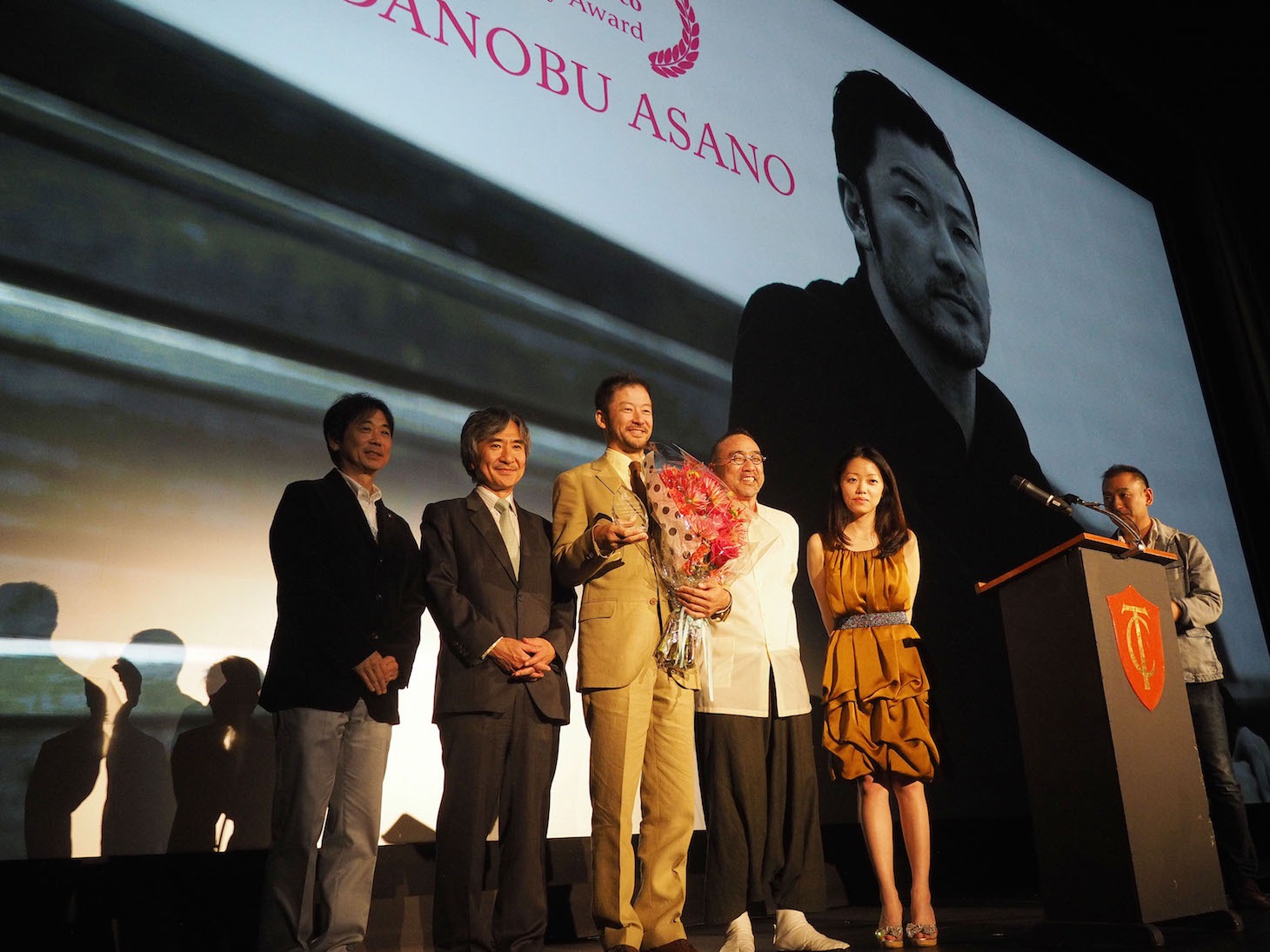 8月7日に開催された、サンフランシスコ日本映画祭2015オープニングナイト内の名誉賞授賞式の様子。(c)Kumi Yamauchi