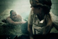 「人間まがい」 (c)2013 Extraterrestrial LLC