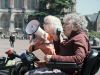 「シャーリー＆ヒンダ ウォール街を出禁になった2人」 Faction Film(c)2013