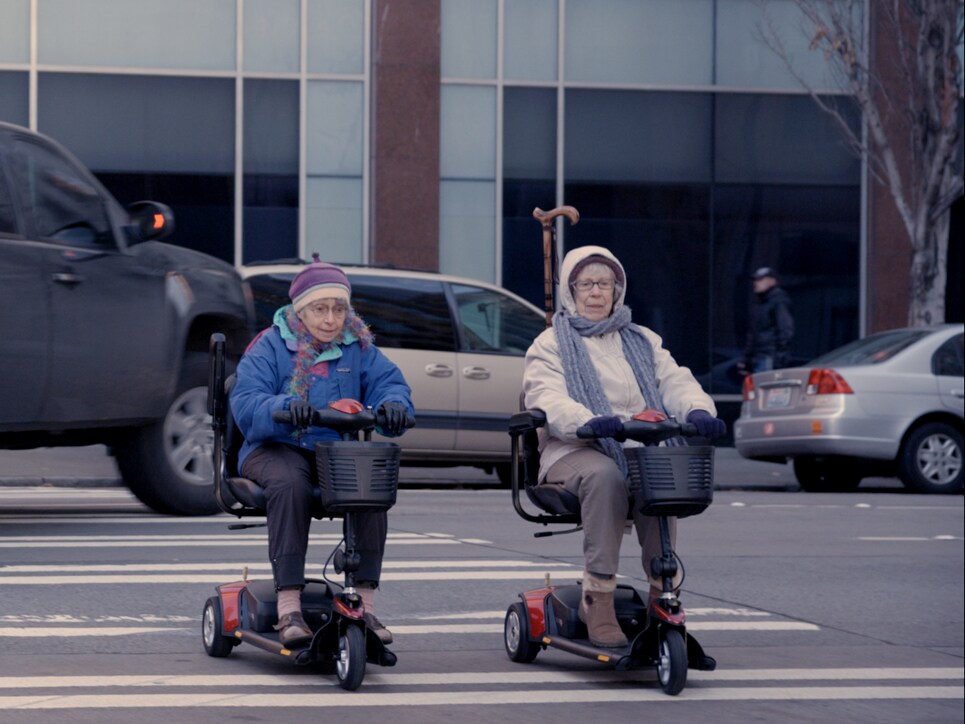 「シャーリー＆ヒンダ ウォール街を出禁になった2人」 Faction Film(c)2013