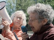 「シャーリー＆ヒンダ ウォール街を出禁になった2人」 Faction Film(c)2013